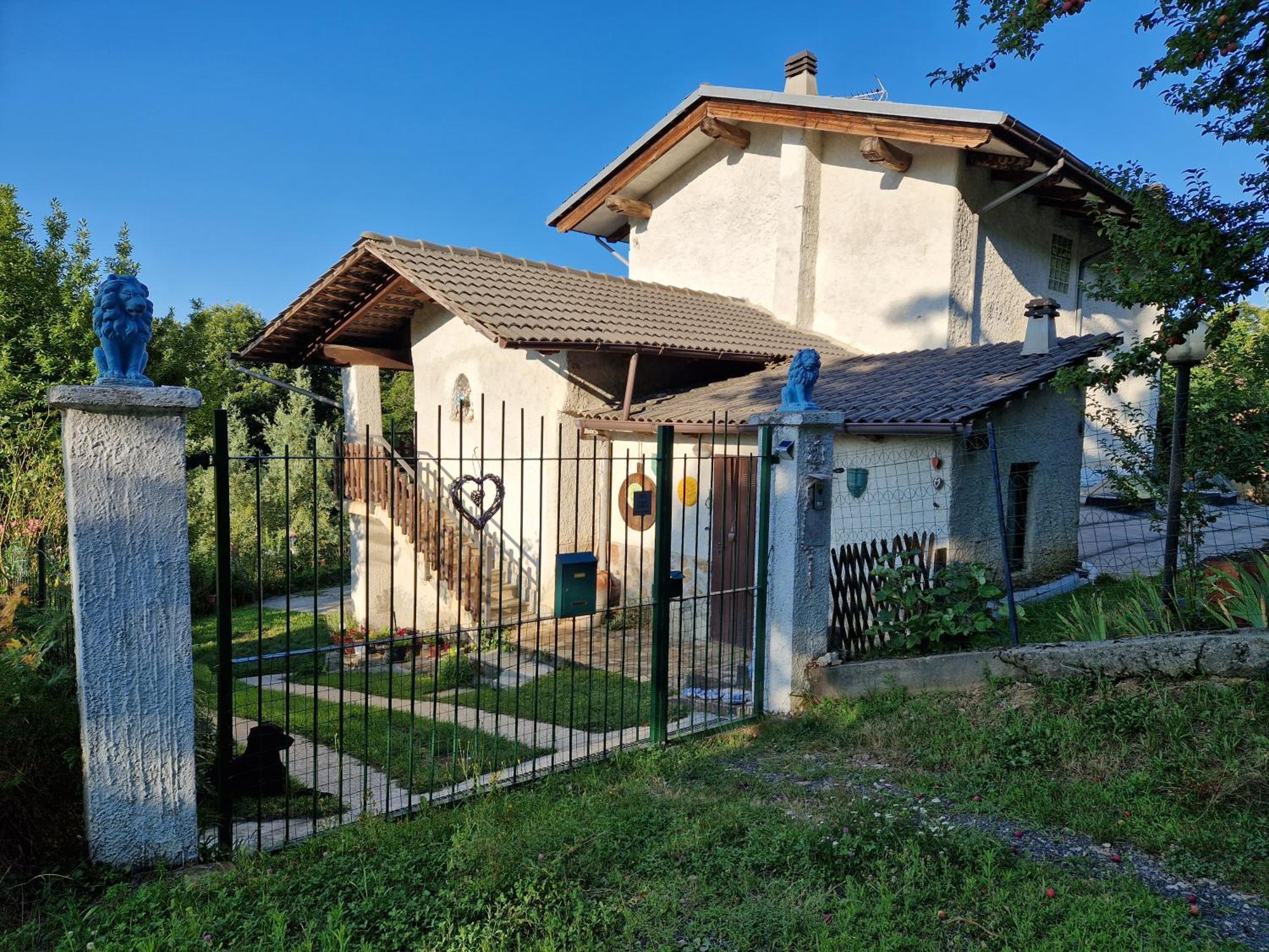 Castellamonte Casa Omnia B&B المظهر الخارجي الصورة